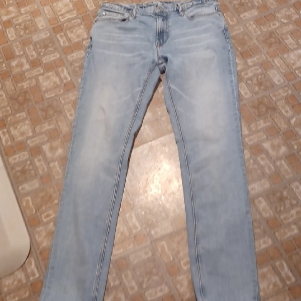 Old Navy Blue Straight Leg Jeans 33x36